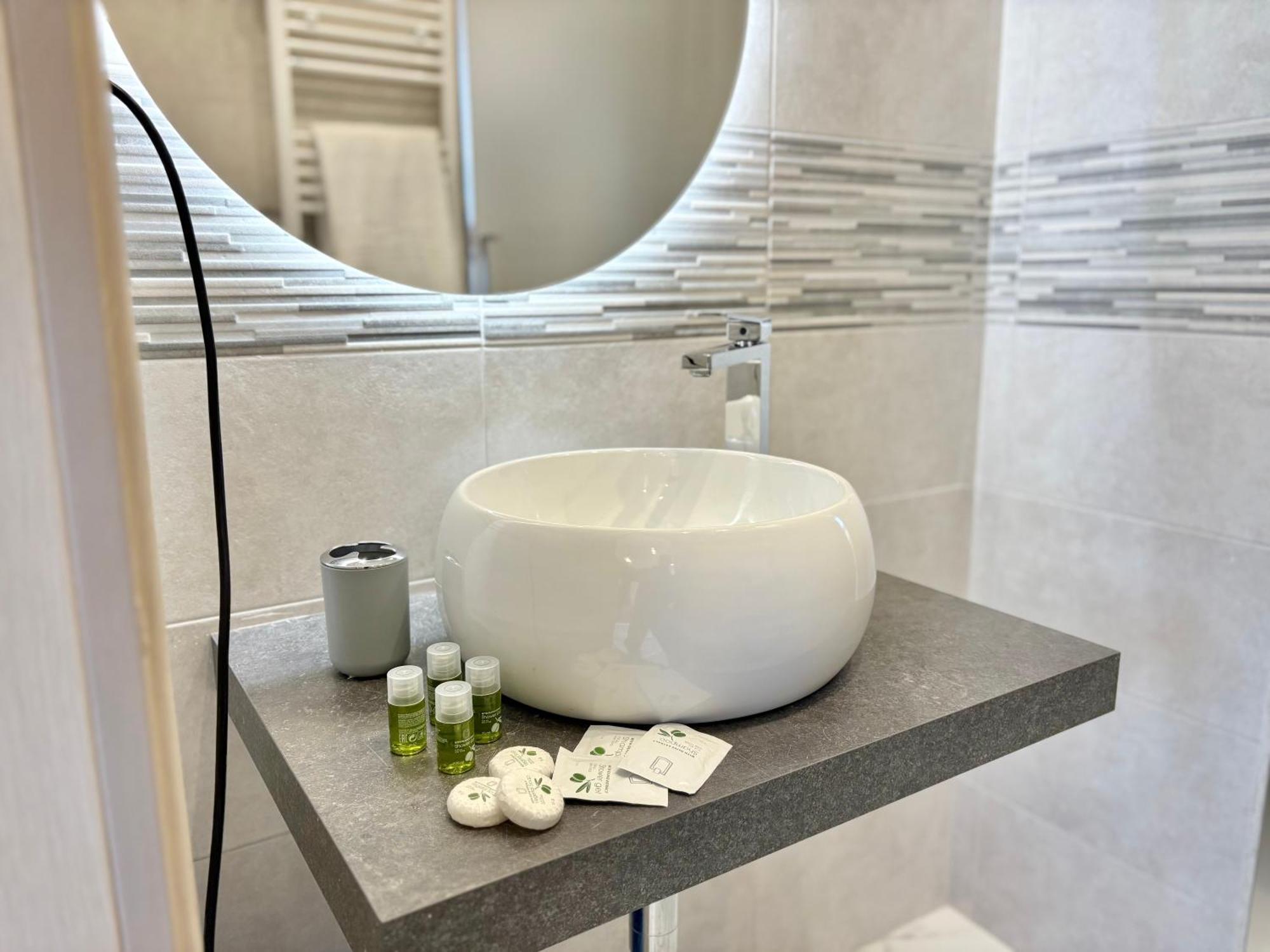 Romano'S Luxury Stay B&B Bari Ngoại thất bức ảnh